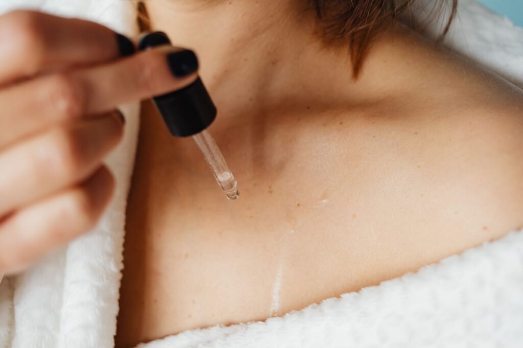 Segurança Cosmética em Alerta: FDA Adverte Revlon por Falhas em Testes de Qualidade